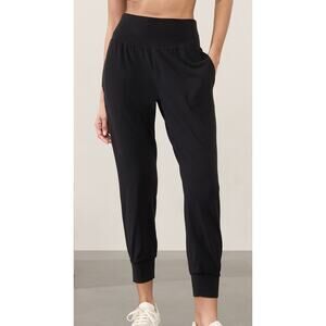 Athleta Black Salutation High Rise Jogger Womens Size XS style 531288